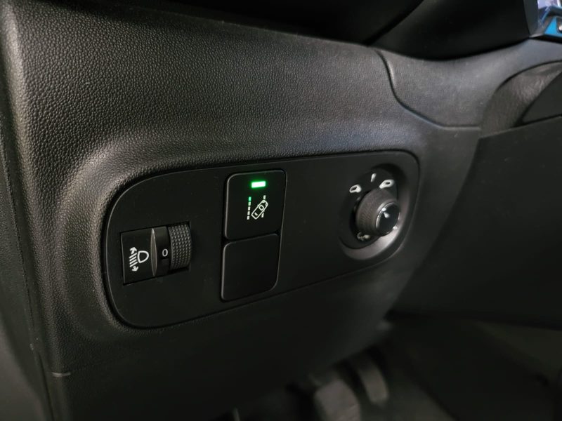 CITROEN C3 1.2 83cv SHINE / SUIVI CITROËN / CARPLAY / RADAR DE RECUL / COURROIE NEUVE