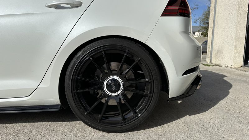 VOLKSWAGEN GOLF 2017