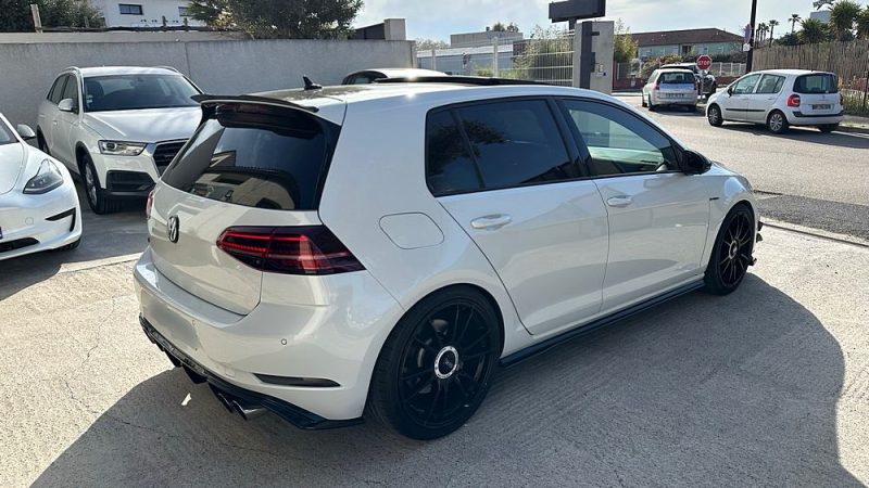 VOLKSWAGEN GOLF 2017