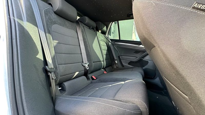 VOLKSWAGEN GOLF 2017