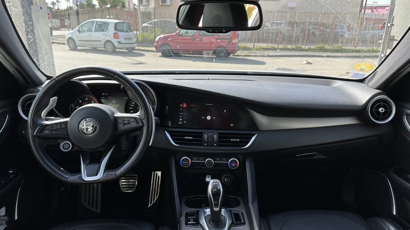 ALFA ROMEO GIULIA 2021