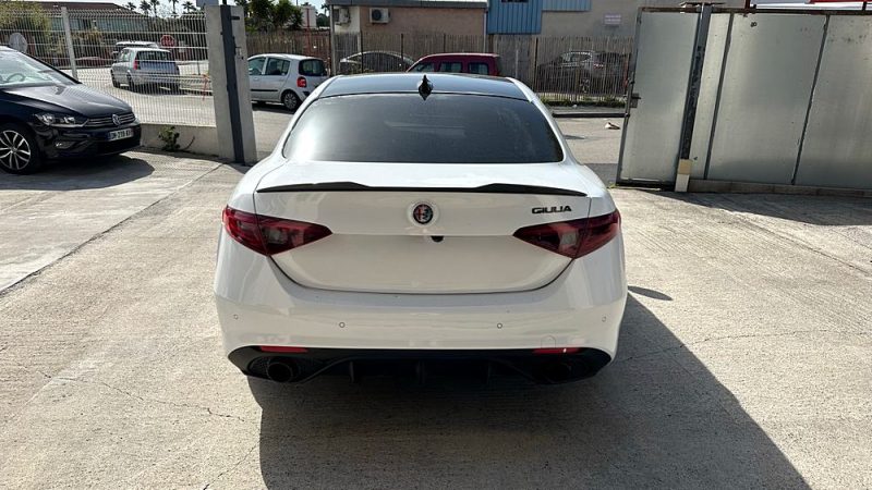 ALFA ROMEO GIULIA 2021