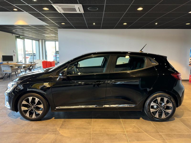 RENAULT CLIO 2021