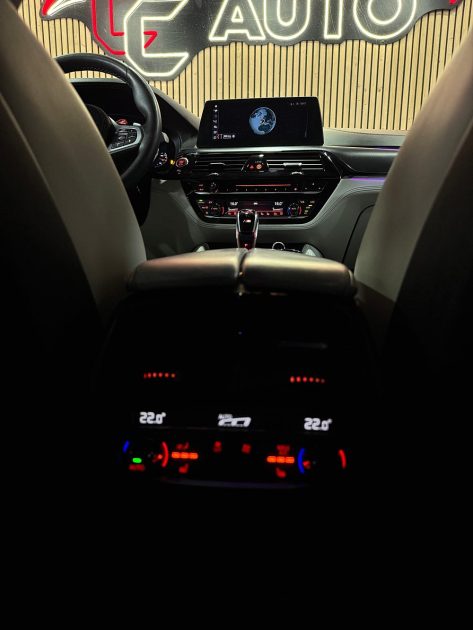 BMW M5 Compétition  4.4 V8 600ch 2018