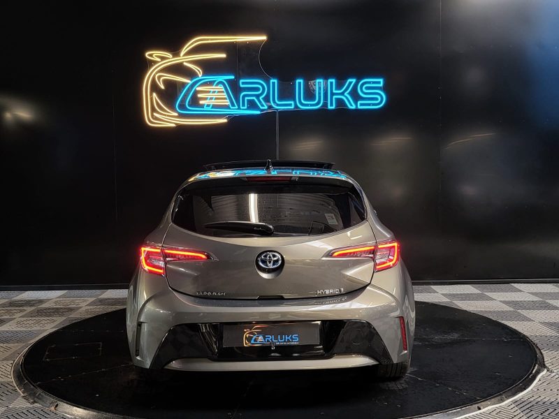 TOYOTA COROLLA 1.8i HYBRID 122CH / TOIT OUVRANT / 1ERE MAIN / SUIVI COMPLET TOYOTA / GARA