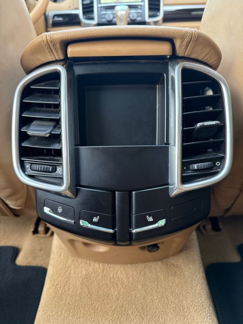 PORSCHE CAYENNE  2016