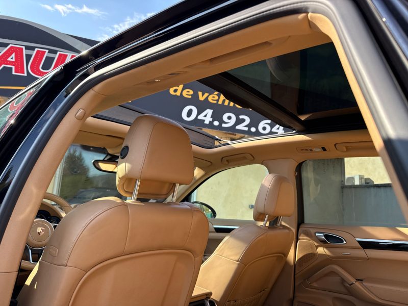 PORSCHE CAYENNE  2016