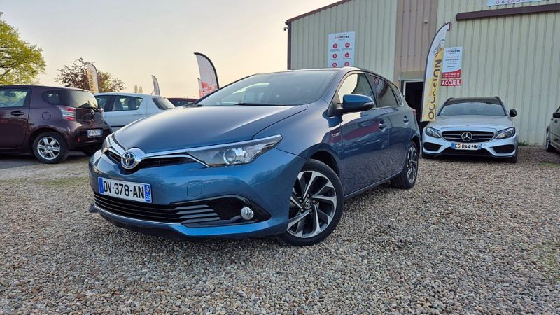 TOYOTA AURIS 2015