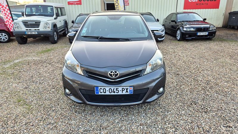 TOYOTA YARIS 2013