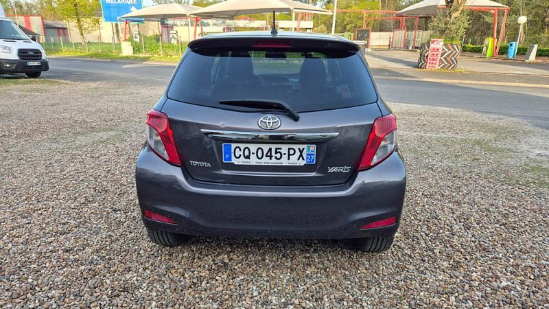 TOYOTA YARIS 2013