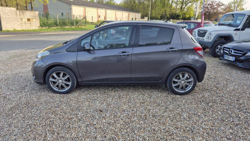 TOYOTA YARIS 2013