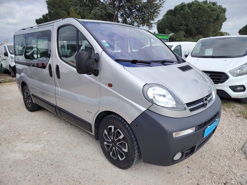 OPEL VIVARO 2004