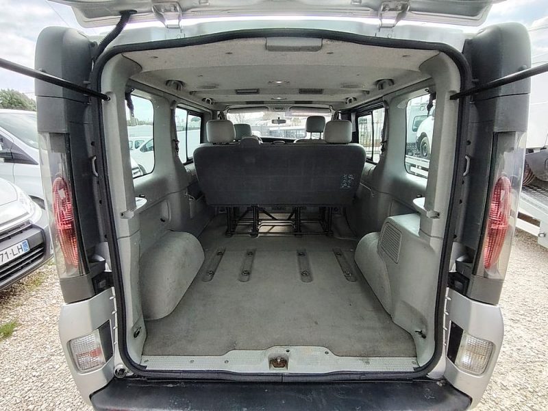 OPEL VIVARO 2004