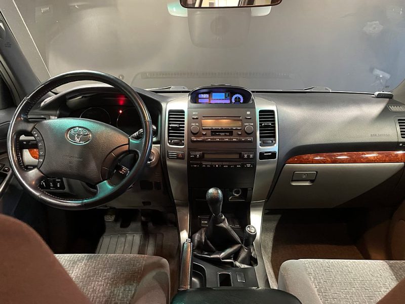 TOYOTA Land Cruiser  2009