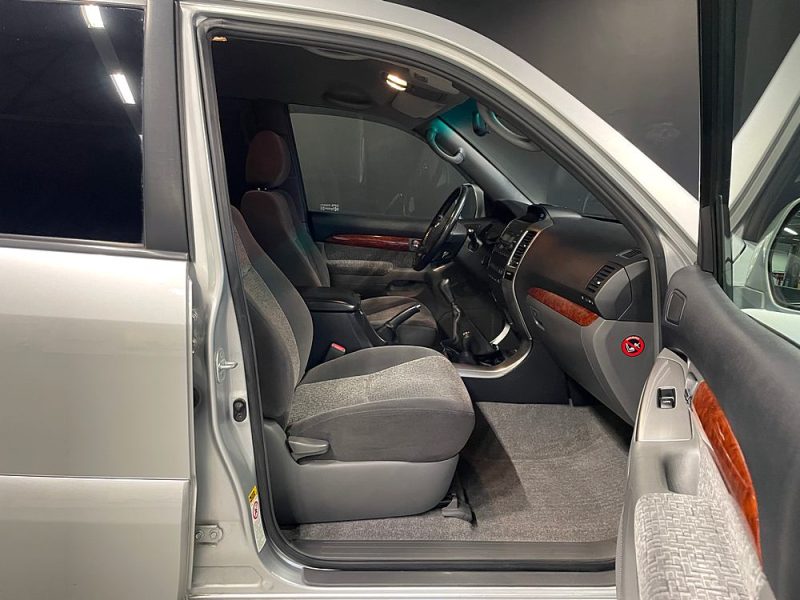 TOYOTA Land Cruiser  2009