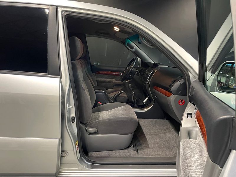 TOYOTA Land Cruiser  2009