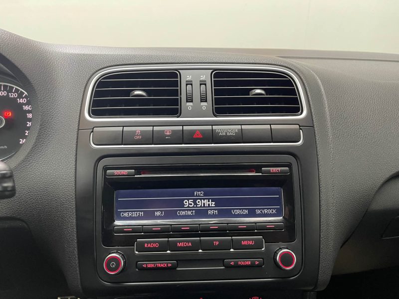 VOLKSWAGEN POLO 2013