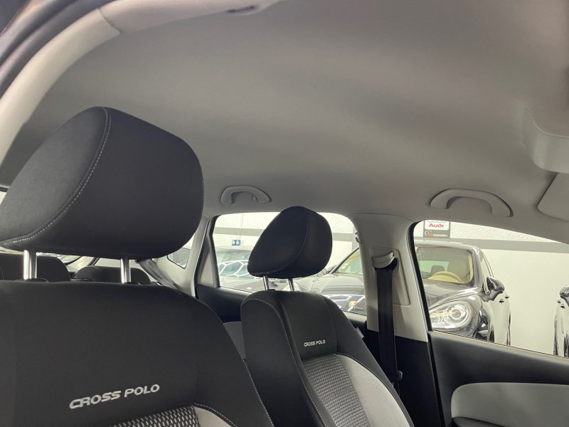 VOLKSWAGEN POLO 2013