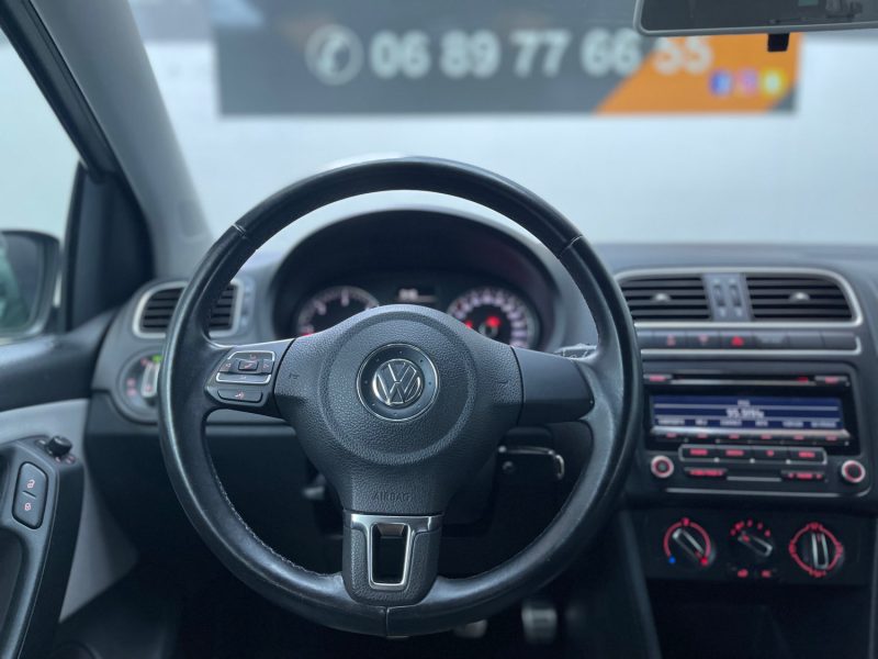 VOLKSWAGEN POLO 2013