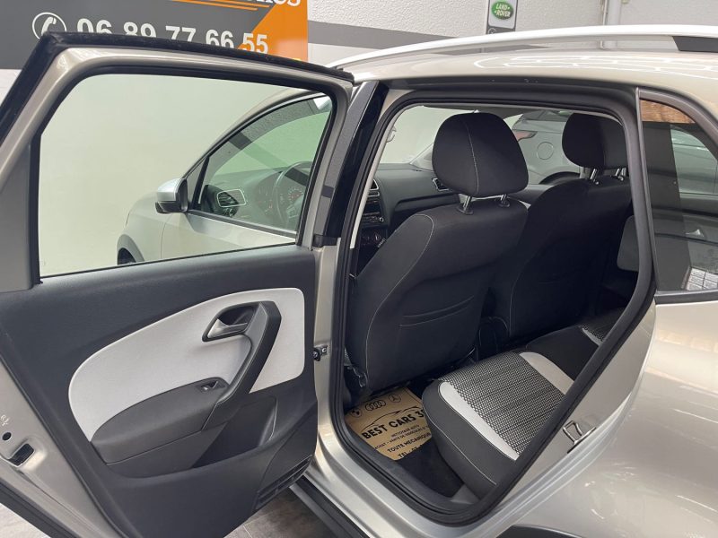 VOLKSWAGEN POLO 2013