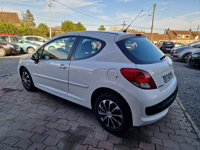 PEUGEOT 207 1.4L HDI 70Cv *ACTIVE* / GARANTIE&REVISEE