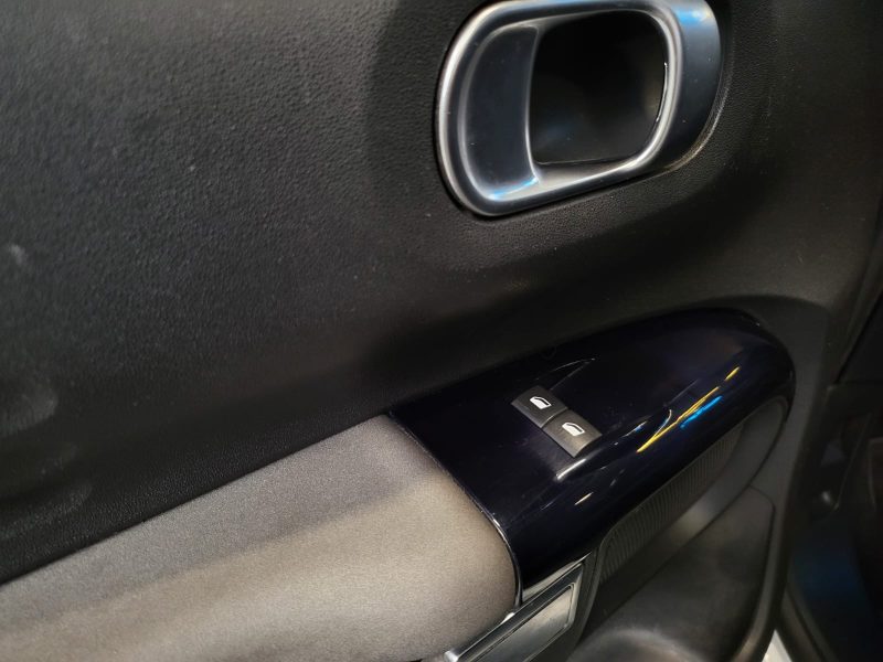 CITROEN C4 CACTUS 1.5 BLUE HDI 100cv FEEL 2 PLACES / CAMERA DE RECUL / CARPLAY / 2 EME MAIN