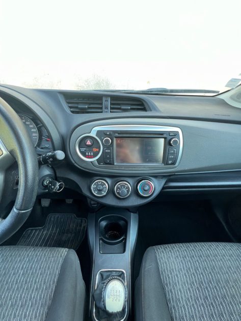 TOYOTA YARIS 2013