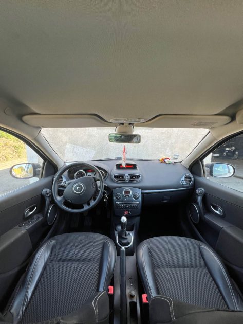 RENAULT CLIO 2009