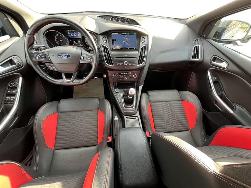 Ford Focus Tournier ST 2.0i 250ch