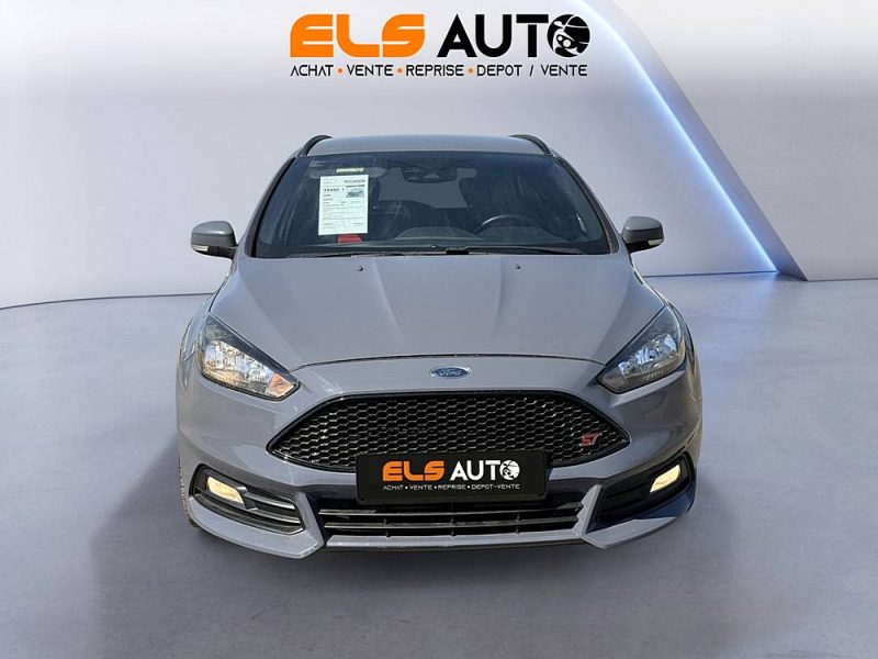 Ford Focus Tournier ST 2.0i 250ch