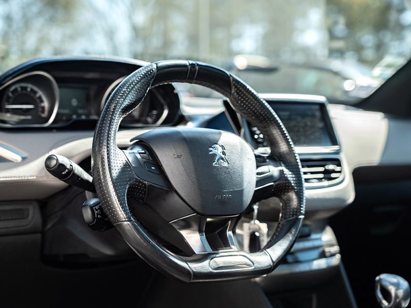 PEUGEOT 208 1.6 THP 156ch BVM6 XY