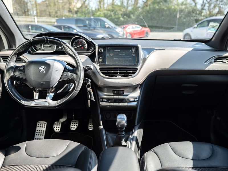 PEUGEOT 208 1.6 THP 156ch BVM6 XY