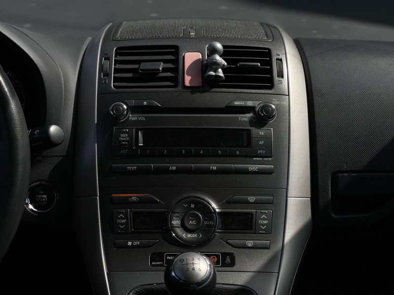 TOYOTA AURIS (150) (Prod GB) 5 Portes 2.0 D-4D 126 ch Pack Luna GARANTIE 6 MOIS