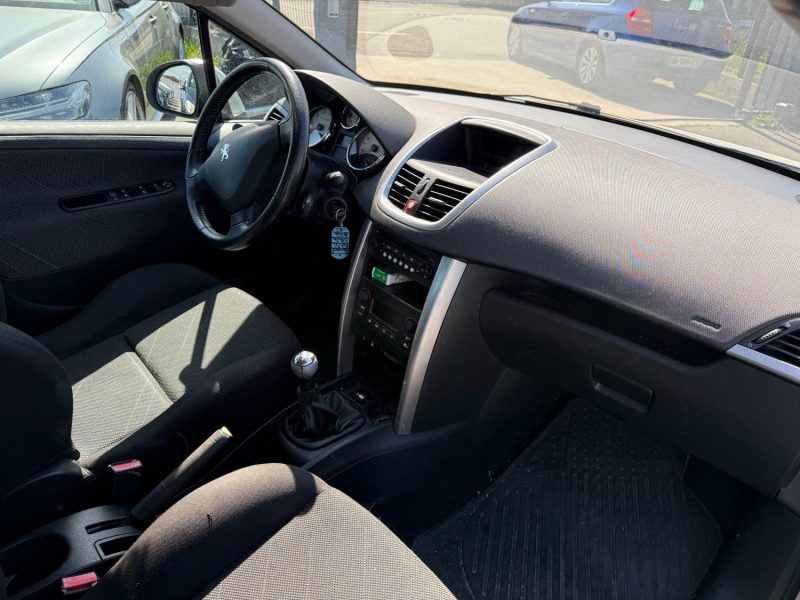 PEUGEOT 207 2008