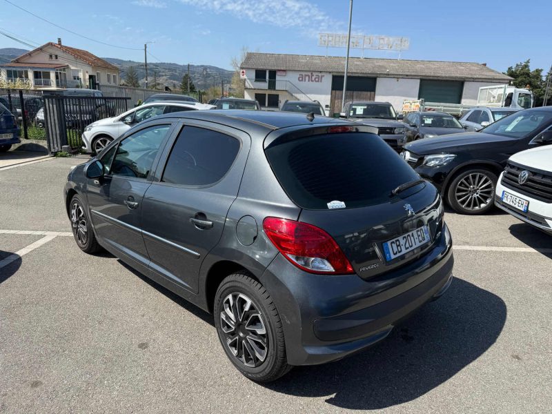 PEUGEOT 207 2012