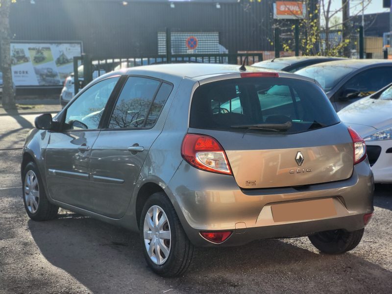RENAULT CLIO 2010
