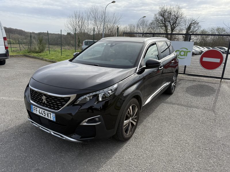 PEUGEOT 5008 2019
