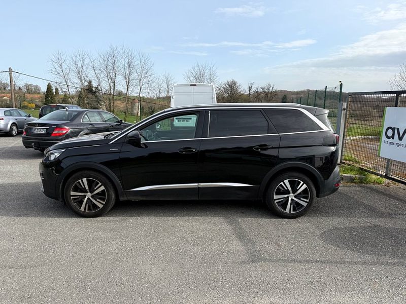 PEUGEOT 5008 2019
