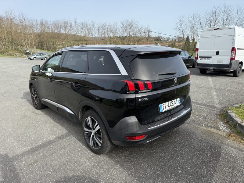 PEUGEOT 5008 2019