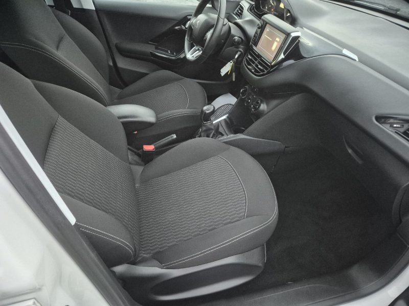 PEUGEOT 208 BLUE HDI 100CV 2019 146700 KM 
