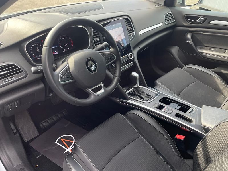 Renault Megane IV Estate TCe 140ch EDC Intens / Camera / Boite auto / CarPlay / LEDS / Cockpit 85.00