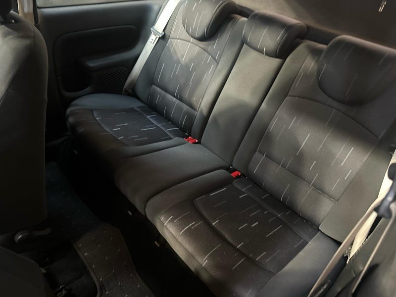 RENAULT CLIO 1.1 essence 2004