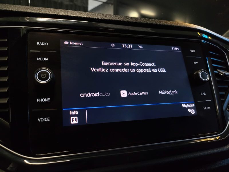 VOLKSWAGEN T-ROC 1.5 TSI 150cv BVM6 R-LINE / SUIVI OK / CARPLAY / KEYLESS / CAMERA / COFFRE ELEC / A