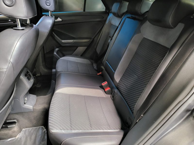 VOLKSWAGEN T-ROC 1.5 TSI 150cv BVM6 R-LINE / SUIVI OK / CARPLAY / KEYLESS / CAMERA / COFFRE ELEC / A