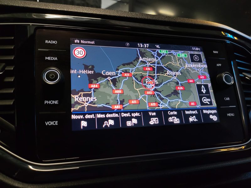 VOLKSWAGEN T-ROC 1.5 TSI 150cv BVM6 R-LINE / SUIVI OK / CARPLAY / KEYLESS / CAMERA / COFFRE ELEC / A