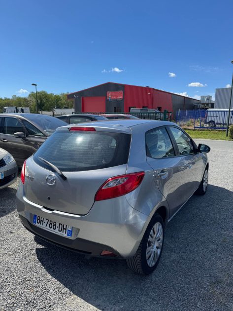 MAZDA MAZDA 2 2011