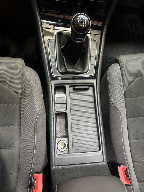 VOLKSWAGEN GOLF 1.6 TDI 105 CV 4 MOTION