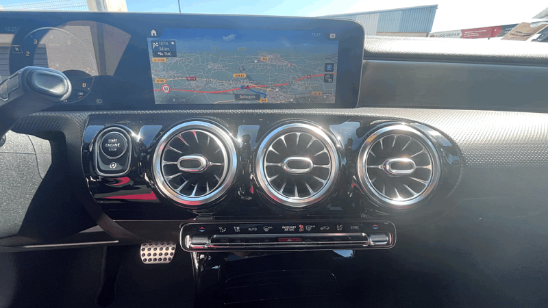 MERCEDES CLASSE A 200 163 cv AMG LINE AUTO