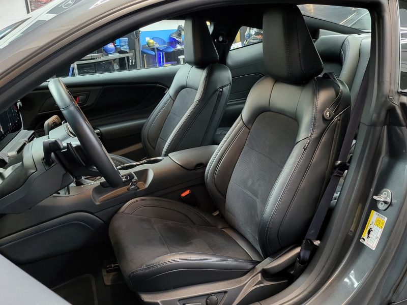 FORD MUSTANG Fastback 5.0 V8 450cv Dark Horse Boîte Auto 1ère Main