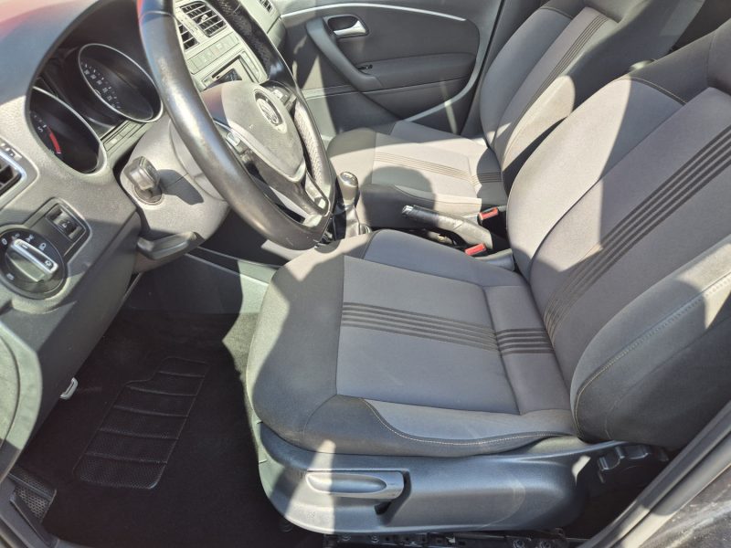 VOLKSWAGEN POLO 2016